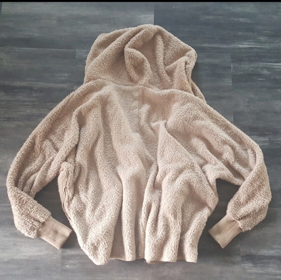 Oversized Teddy Bear Cardigan Sweater - Picture 2 of 3